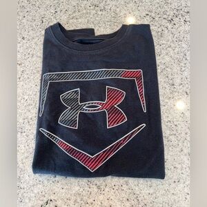 Under Armour shirt youth medium